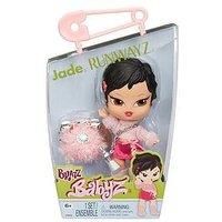 Bratz Babyz Runwayz Doll - Jade - 1 Collectible Fashion Doll with Stylish Outfit, Cute Baby Doll with a Necklace That Doubles as a Keychain - Kids Toy - Great for Ages 6 and Older