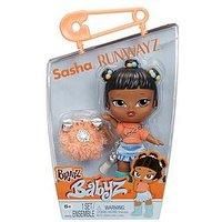 Bratz Babyz Runwayz - Sasha - 1 Collectible Fashion Doll with Stylish Outfit, Cute Baby Doll with a Necklace That Doubles as a Keychain - Kids Toy - Great for Ages 6 and Older