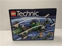 LEGO TECHNIC: Spy Runner (8213) - Brand New