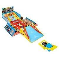 Little Tikes My First Cars Crazy Fast 4-in-1 Dunk’n, Stunt’n, Game’n Set - Exclusive Pullback Toy Car - Includes 1 Car, Launcher, 4 Games & Scoreboard that Travel up to 50ft/15m - For Kids Ages 3+