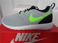 Nike Roshe One (GS) trainers sneakers 599728 030 uk 4 eu 36.5 us 4.5 Y NEW+BOX