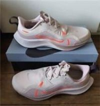 Nike Air Zoom Pegasus 37 Shield Womens Trainers -Sizeuk 7 RRP £115