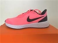 Nike Revolution 5 (GS) Running Shoe, Sunset Pulse Black White, 4 UK