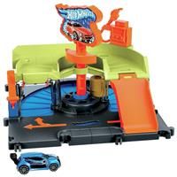 Hot Wheels City Downtown Express Car Wash Playset with 1 Hot Wheels Car, Connects to Other Playsets & Tracks, Gift for Kids Ages 4 to 8 Years Old, HDR27