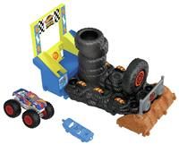 £Hot Wheels Monster Trucks Arena Smashers Race Ace Smash Race Challenge Playset with 1:64 Scale Race Ace Toy Truck and 1 Crushable Car, HNB89