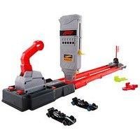 Hot Wheels Racing Formula 1 Toy Car Track Set, Race the 2 1:64 Scale Die-Cast Officially Licensed F1 Vehicles on Side-By-Side Track, Grid Start, JKM88