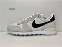 Women’s Nike Internationalist Trainers Suede White Black UK Size 3.5 828407 108