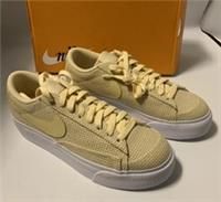 Nike Women Blazer Low Platform ESS Lemon Drop Size UK 4.5 New In Box