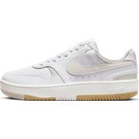Nike gamma force trainers in white & beige