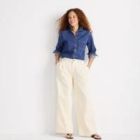 Lightweight Wide Leg Pleated Jeans