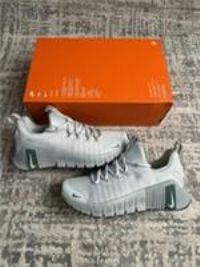 Nike Free Metcon 6 Womens Fashion Trainers in Light Silver Green - 4.5 UK
