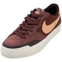 Nike SB Zoom Pogo Plus Womens Fashion Trainers in Burgundy - 7 UK