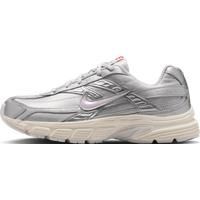 NIKE Women/'s WMNS Initiator Sneaker, Vast Grey Pink Foam Metallic Silver, 4.5 UK