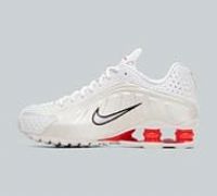 Nike Womens Shox R4 Trainer - White - Size 8