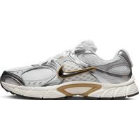 Nike V5 RNR Men's Shoes - White - Recycled Content Minimum