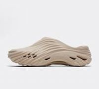 Crocs Echo Wave Sandal - Beige - Size 12