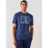Under Armour UA ABC CAMO Boxed Logo SS - Washed Navy / / Blue Calm - SM