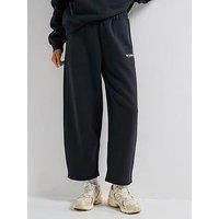 New Balance Womens Reimagined Fleece Barrel Leg Pant - Black