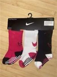 Nike Girls Grippy Socks Age 6-12 Months 3 Pairs New Pinks Grey White