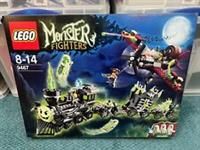 Lego 9467 Monster Fighters: The Ghost Train - 5 Minifigures - New & Sealed