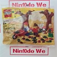 Lego 44057 Autumn Fall Scene Set With 3 Minifigures - New In Sealed Polybag