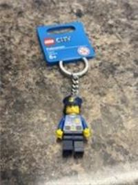 LEGO CITY POLICEMAN 850933 MINIFIGURE KEYRING KEYCHAIN