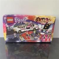 LEGO FRIENDS: Pop Star Limousine (41107)