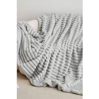 https://www.burton.co.uk/product/ezysleep-super-soft-luxury-faux-fur-stripe-throw_p-d62c7208-9ba1-4372-b07a-4122ac938924£colour=Silver&size=Extra%20Large