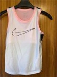 Girls Top Nike Age 5-6 Years  New Tags Shiny Ivory Pink Short Sleeved