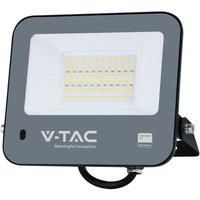 V-TAC IP65 LED Photocell Sensor Floodlight with Samsung Chip 30W 3100lm 4000K in Black Diecast Aluminium