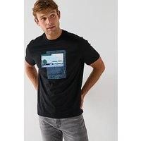 BOSS Mens Te ontheway Photographic-Print T-Shirt in Cotton Jersey Black