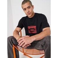 Hugo Regular Fit Deterni Lips Graphic T-Shirt - Black