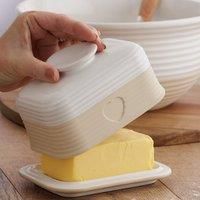 Mason Cash Rustic Charm Butter Dish Stoneware Dish with Debossed Heart Motif Elegant Matt & Gloss Finish Fits Up to 500g of Butter Durable & Dishwasher Safe