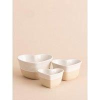 Mason Cash Rustic Charm Multi-Measure Cups Set of 3 Stoneware Measuring Cups with Debossed Heart Motif, Design for Easy Storage, 1 Cup, 1/2 Cup & 1/4 Cup, Elegant Matt & Gloss Finish