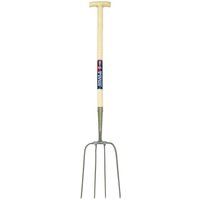 Spear and Jackson Manure Fork Hardwood Shaft