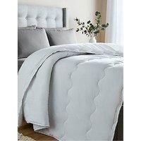 Sealy Deeply Full Double Duvet - 10.5 Tog Hotel Quality Duvet Quilt Ideal All Year Round with Luxurious and Soft Fibres - Hypoallergenic and Machine Washable - Double