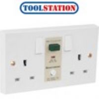 SafetySure RCD Socket White Switched