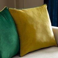 furn. Meridian Soft Velvet Luxury Plain Cushion (45 x 45 cm)