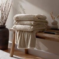 furn. Kallu Faux Fur Throw – Earthy Soft Fluffy Decorative Throw with Oxford Edge (Natural - 130x180cm)