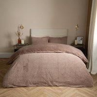 https://www.burton.co.uk/product/ohs-ribbed-duvet-cover-faux-fur-winter-warm-bedding-set_p-eac1309b-3d87-4aae-83a1-e53b3ed02c13£colour=Natural&size=Double