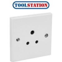 Axiom Round 3 Pin Socket 1 Gang 5A