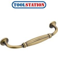 Hadley Bow Handle Antique Brass 128mm