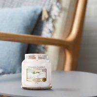 Yankee Candle Medium Jar New Fragrances - Gift idea - Mum Sister Free Votive