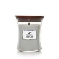 Woodwick Lavender & Cedar scented candle with wooden wick 275 g