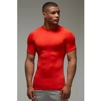 https://www.burton.co.uk/product/boohooman-man-active-lightweight-essentials-gym-muscle-fit-raglan-t-shirt_cmm00990£colour=red&size=L