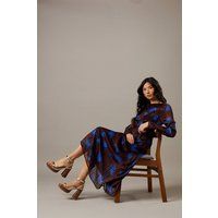Womens Faith: Ebony Metallic Faux Leather High Platform Heeled Sandals