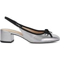 'Classy' Leather Court Shoes