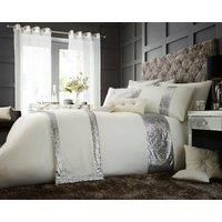 https://www.burton.co.uk/product/smart-living-premium-polycotton-glamorous-duvet-cover-with-pillowcases_p-5bc5d4cb-be67-4121-9781-5dd063b42cc1£colour=Cream&size=Single