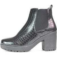 Women Chelsea Boots With Heel - Black