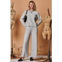 Round Neck Vertical Line Knit Top